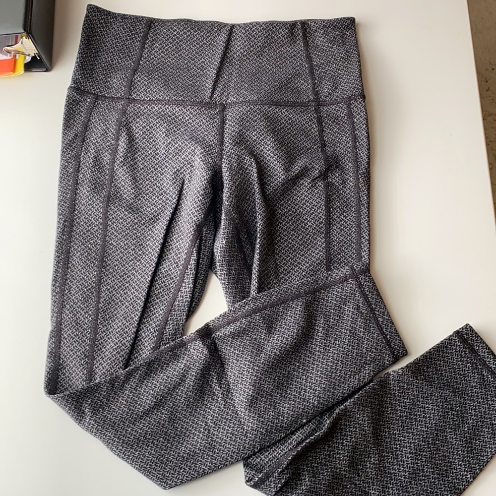 Athleta Leggings, EXCELLENT CONDITION, XS - Picture 4 of 6